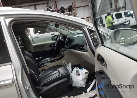 2022 Chrysler Pacifica Hybrid Limited z USA, uszkodzony, nr VIN 2C4RC1S72NR231820